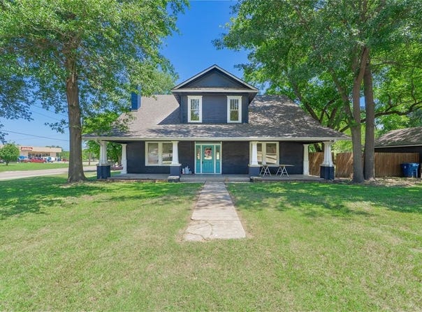 201 E Pecan Street, Edgewood, TX 75117