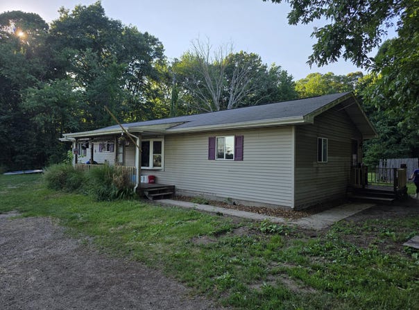 11828 E White Road, Ravenna, MI 49451