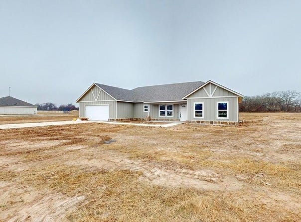 1213 E Gibtown Road, Poolville, TX 76487