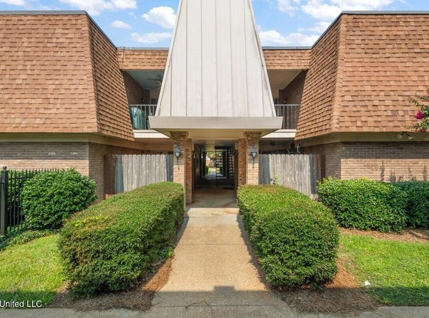 5155 Wayneland Drive, Jackson, MS 39211