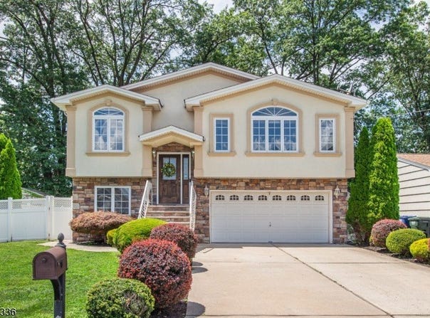 70 Harding Ave, Clark Twp., NJ 07066-2539
