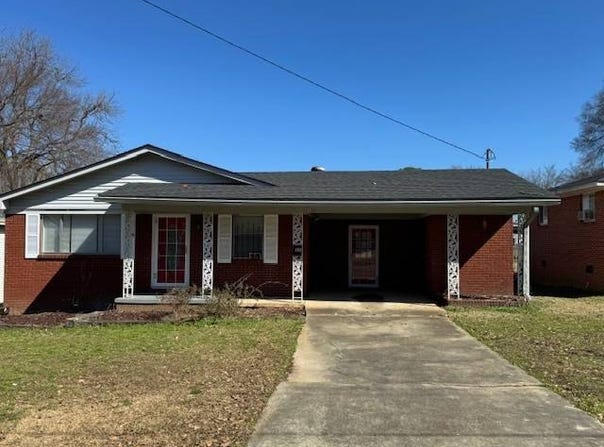 1080 Berry Street, Grenada, MS 38901