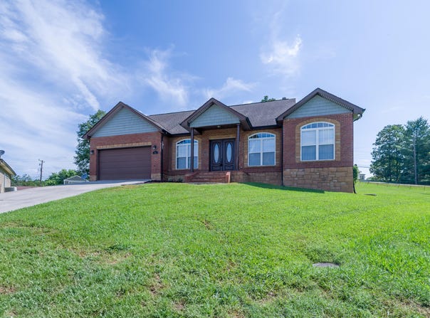 9360 Gabrielle Road, Strawberry Plains, TN 37871