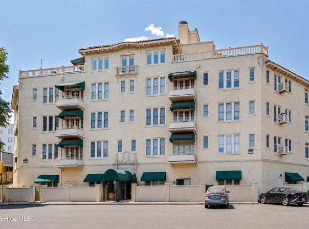 2068 Walton Way, Augusta, GA 30904