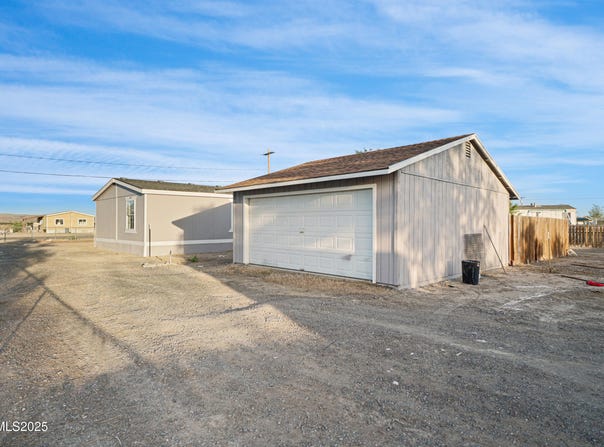 2845 Talapoosa Street, Silver Springs, NV 89429