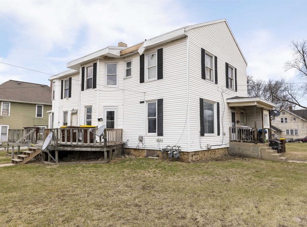 428 S Carroll, FREEPORT, IL 61032