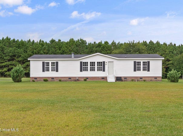 4095 Point Caswell Road, Atkinson, NC 28421