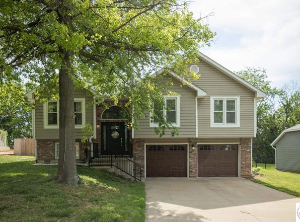 1640 E Timber Ridge, Sedalia, MO 65301