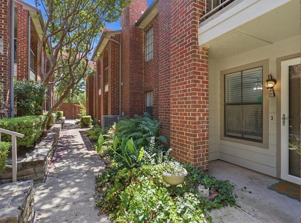 3201 Donnelly Circle, Fort Worth, TX 76107