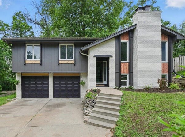 809 HAWTHORNE Court, COUNCIL BLUFFS, IA 51503