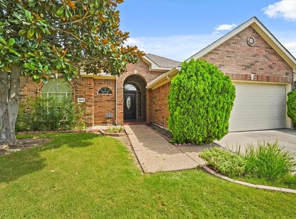 5024 Stonecrest Drive, McKinney, TX 75071