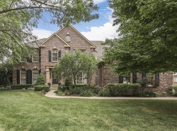860 Old Eagle Way, Greenwood, IN 46143