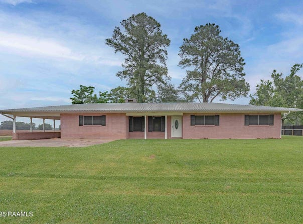 1706 Fuselier Road, Arnaudville, LA 70512