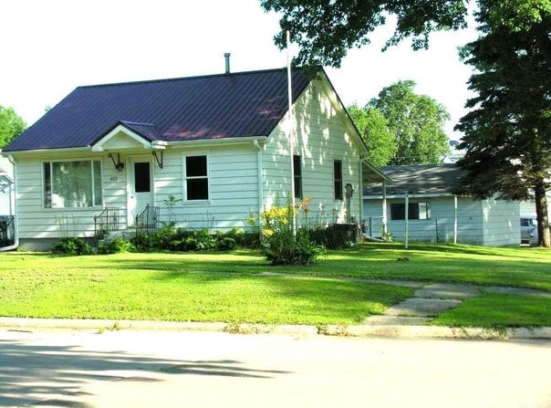 402 Ash Street, Osage, IA 50461