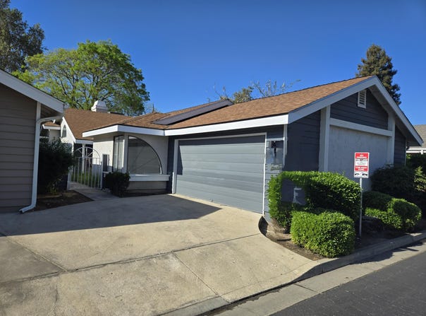 1341 E Vassar Drive, Visalia, CA 93291