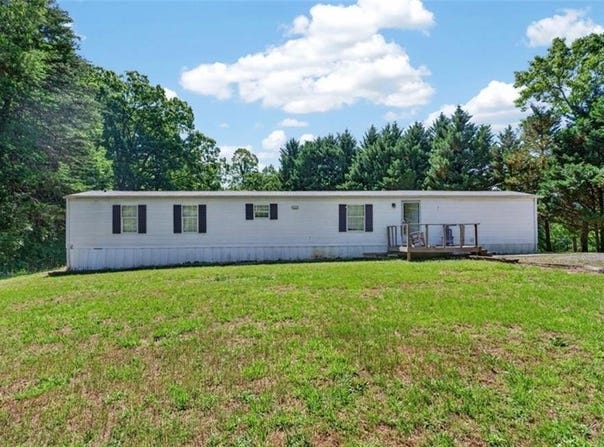 1709 Bud Tilley Road, Pinnacle, NC 27043