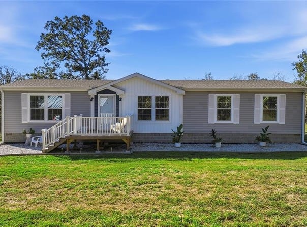 5963 Highway 17, Yukon, MO 65589