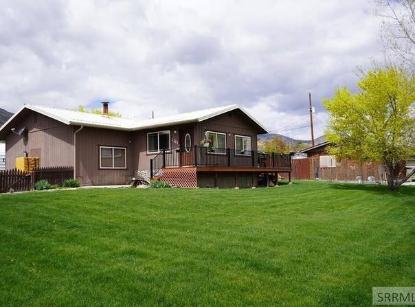 1305 Leadore Avenue, Salmon, ID 83467