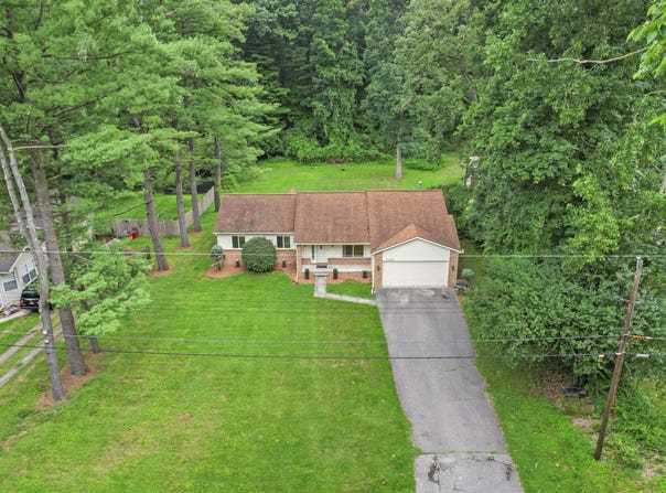 22285 Prosper Drive, Southfield, MI 48033