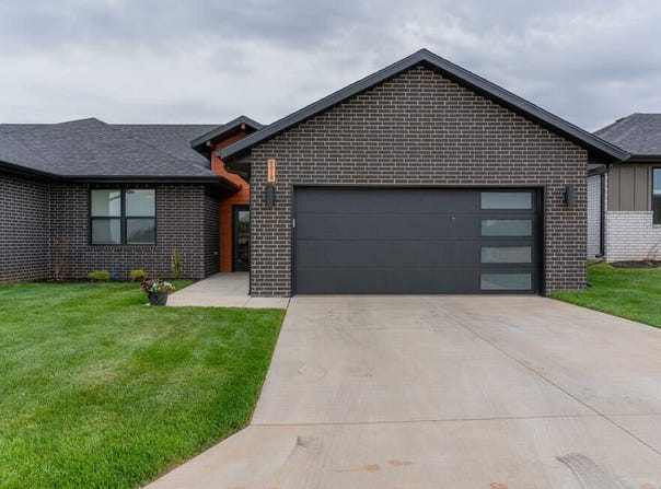 5955 S Farm Rd 163, Springfield, MO 65810