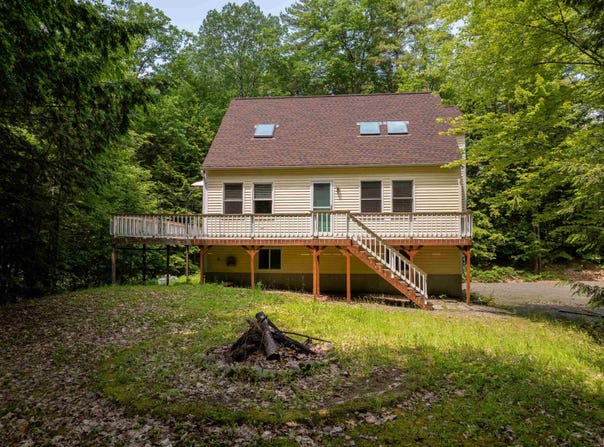 32 Lucerne Street, Moultonborough, NH 03254