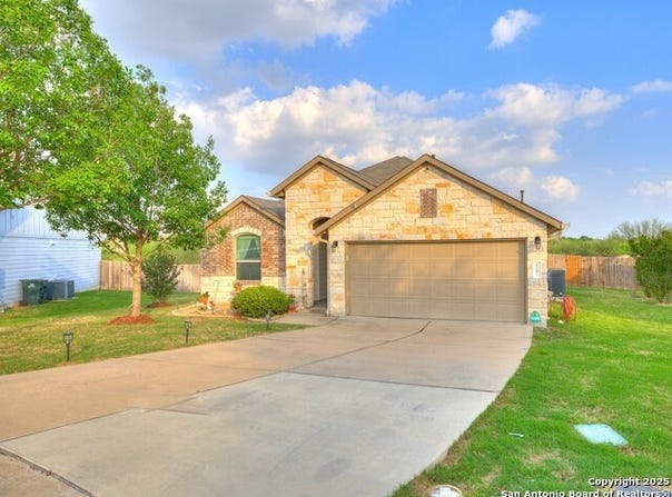 6097 Heron, Buda, TX 78610