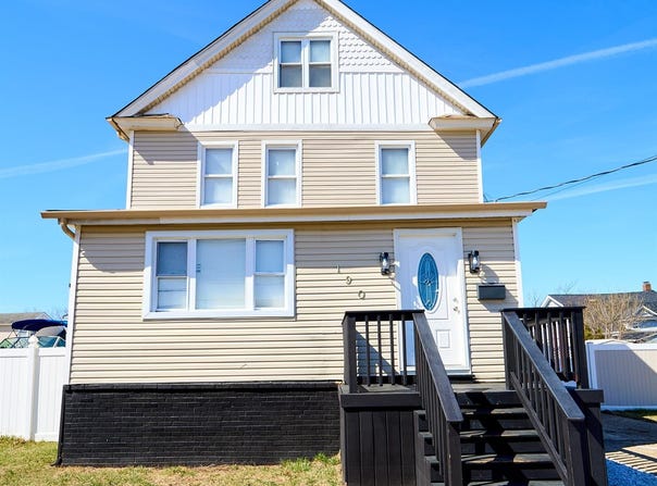 190 Westside Avenue, Freeport, NY 11520