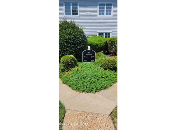 85 Winthrop Road, Monroe, NJ 08831