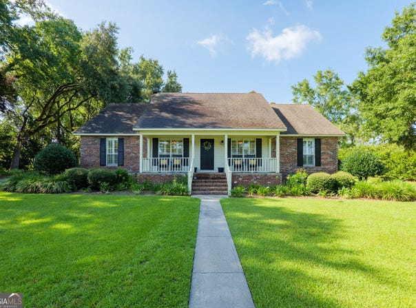 200 Jacqueline, Hahira, GA 31632