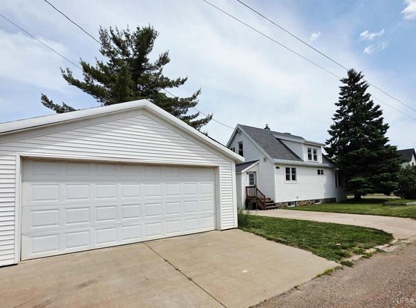 1203 N 3rd Street, Ishpeming, MI 49849