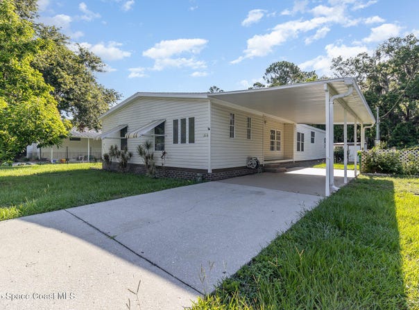 4755 Cambridge Drive, Mims, FL 32754