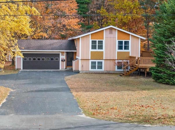 8354 Mercer Road, Charlevoix, MI 49720