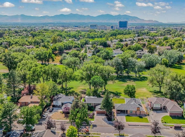 5130 Caribbean Way, Salt Lake City, UT 84107