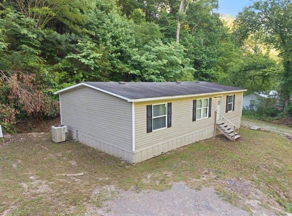 139 Honey Fork Road, Phyllis, KY 41554