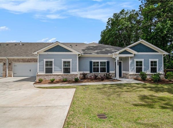 3919 Shelleydale Drive, Powder Springs, GA 30127