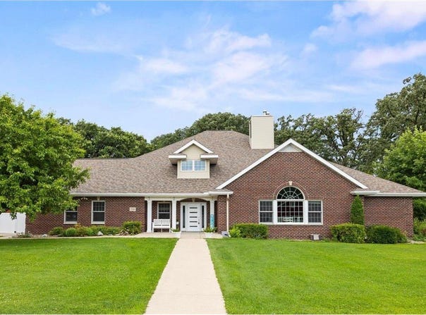 710 Park Island Drive SW, Hutchinson, MN 55350