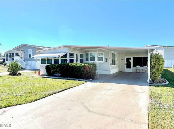 301 Dillard Avenue, Fort Myers, FL 33908