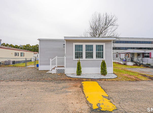 525 E Main Street, Branford, CT 06405