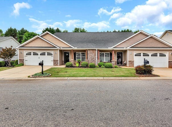 43 Hillsborough Drive, Anderson, SC 29621