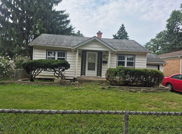 726 E Grand Lake Boulevard, West Chicago, IL 60185