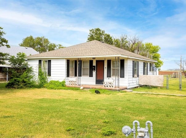 307 N Symcox Street, Cordell, OK 73632