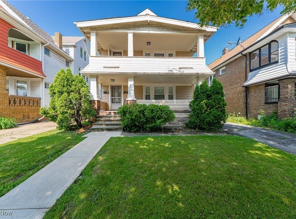 2204 Lewis Drive, Lakewood, OH 44107