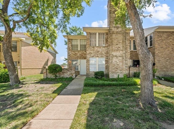525 Towne House Lane, Richardson, TX 75081