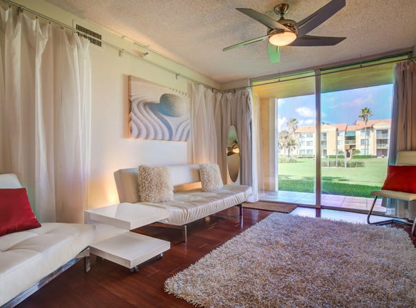 157 Yacht Club Way, Hypoluxo, FL 33462