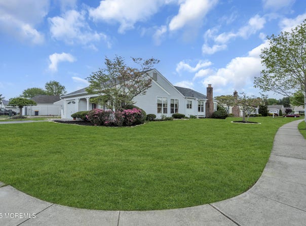 21 Frilham Lane, Manchester, NJ 08759