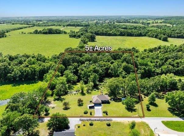 524 Twin Lakes Drive, Billings, MO 65610