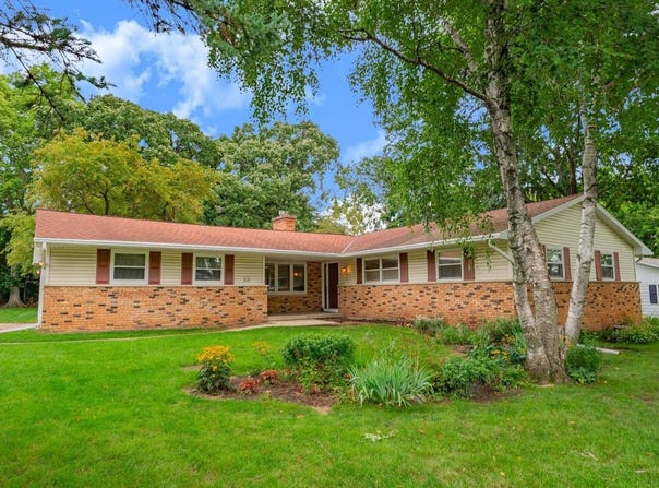 5718 Pembroke Drive, Fitchburg, WI 53711
