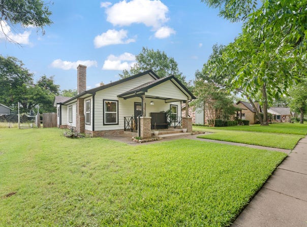 111 Bellevue Drive, Cleburne, TX 76033