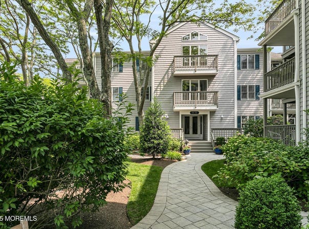 93 Bay Point Harbour, Point Pleasant, NJ 08742
