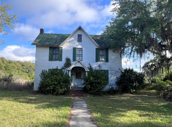 180 E 3RD AVENUE, PIERSON, FL 32180